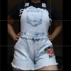NW Shortalls: Roses Cloud Shortall !!